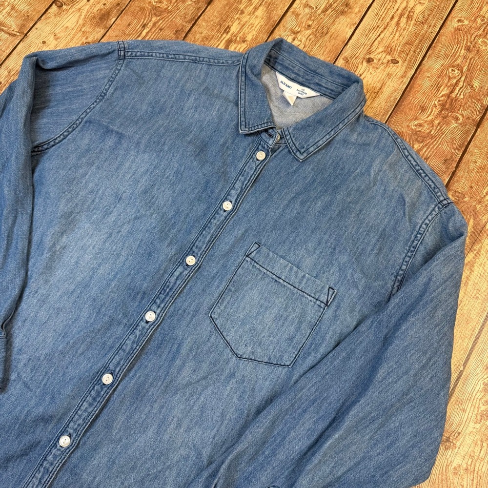 Old Navy The Boyfriend Shirt Womens Large Blue Denim Button Up Relaxed Fit